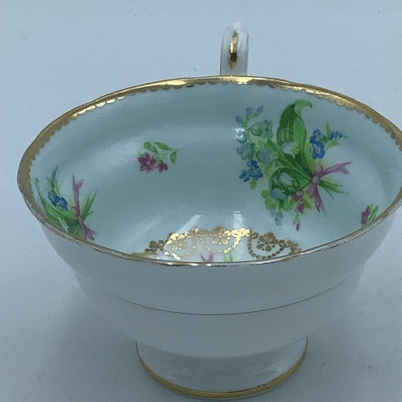 Grosvenor English Blue Floral Bone China Teacup and Saucer - Picture 11 of 16